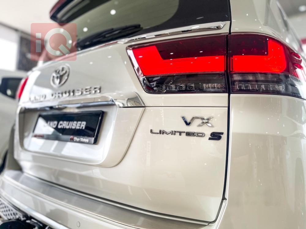 تويوتا لاندكروزر